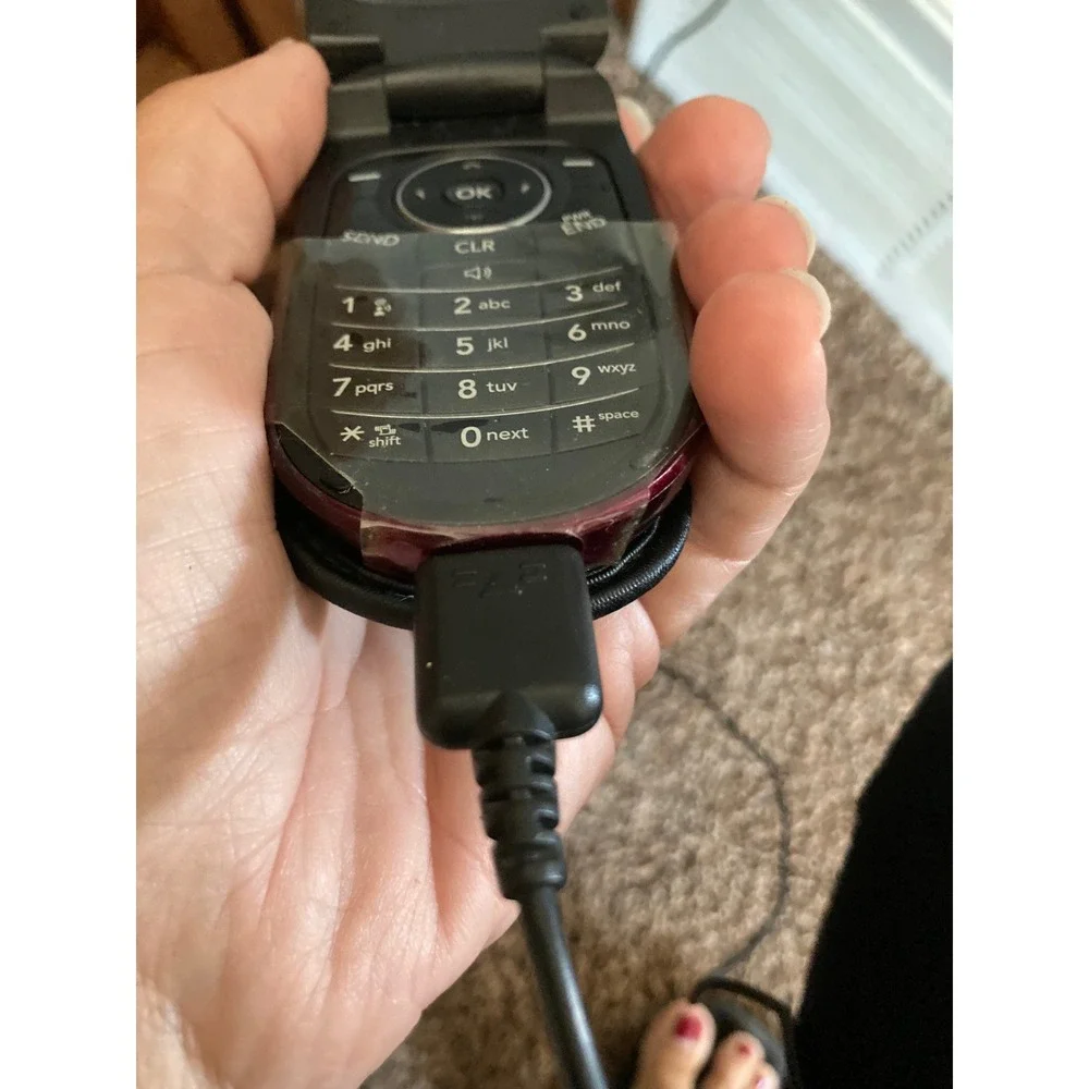 LG vx8350 cast